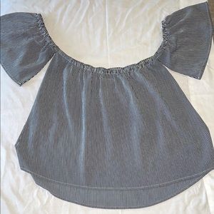 Willow and root / navy / off the shoulder top